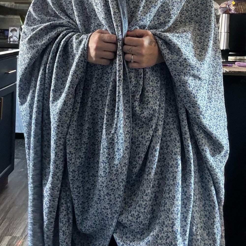 Sparkle Floral Blue Blanket sweater